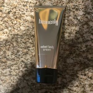 Victoria’s Secret Heavenly Velvet Body Cream. 3.4 Oz.